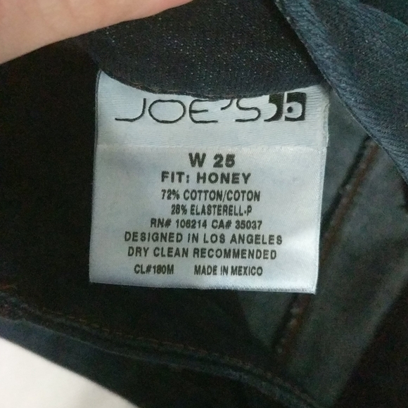 Joe's Jeans Honey Fit Mulholland Dark Wash Bootcut - size 25 - 30" Inseam - Picture 3 of 6